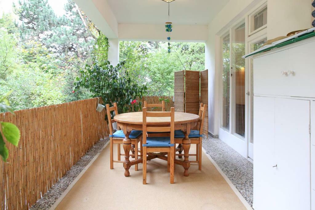 באדן White Villa מראה חיצוני תמונה