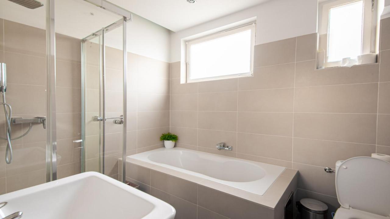 באדן White Villa מראה חיצוני תמונה